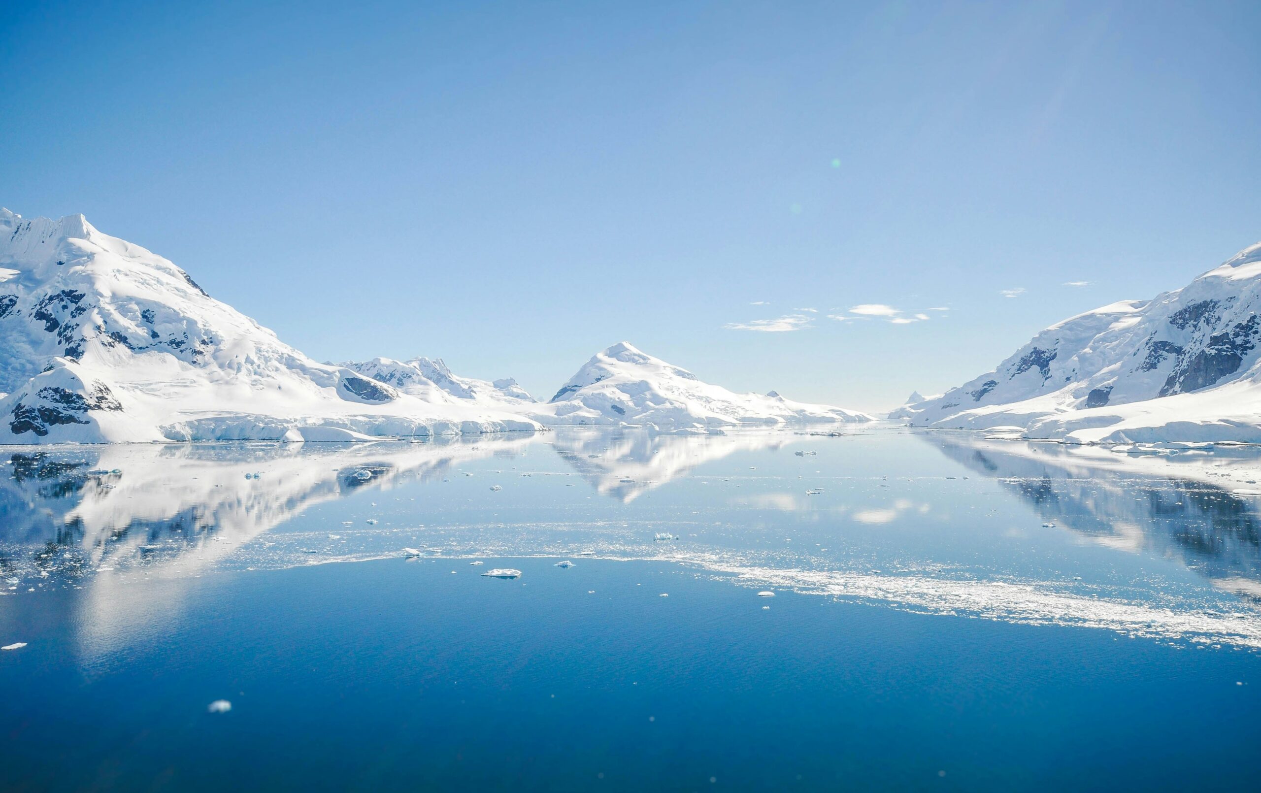 Read more about the article 10 Unknown Interesting Facts About Antarctica That Seem Mysterious
