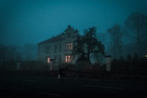 Read more about the article 12 Most Haunted Places In Kolkata You May Want To Visit
